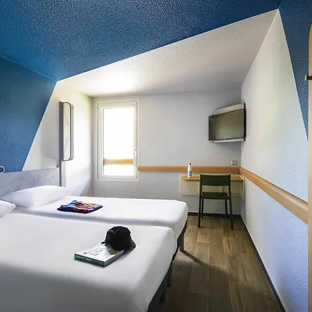 Otel Ibis Budget Grenoble 2*