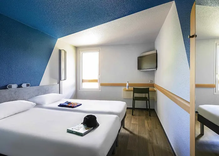 호텔 Ibis Budget Grenoble 2*